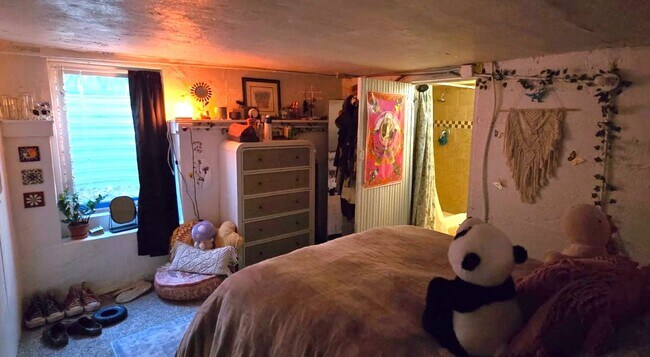 Building Photo - Charming, Spacious Rental in Old Town Fort Collins | Avail. 08/01/2026