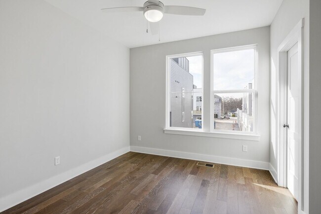 Building Photo - 312 Becanni Ln