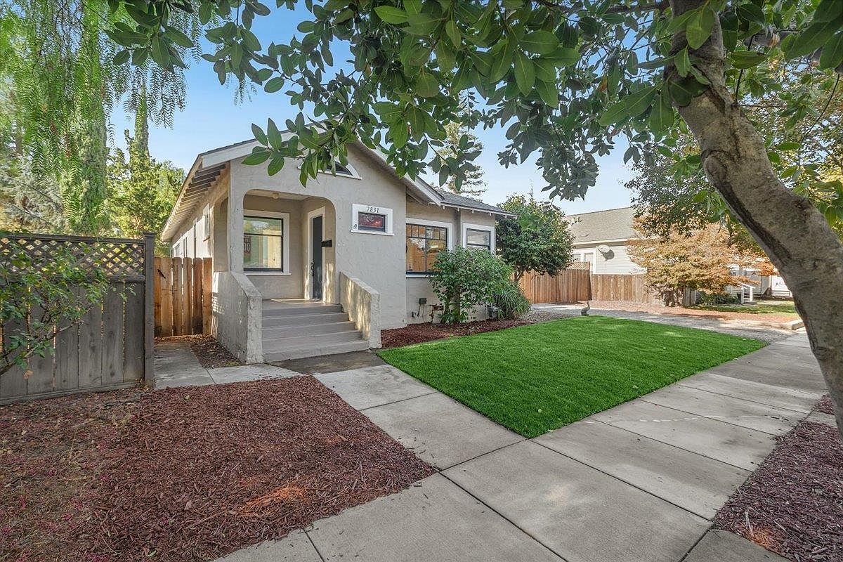 Building Photo - 7831 Eigleberry St