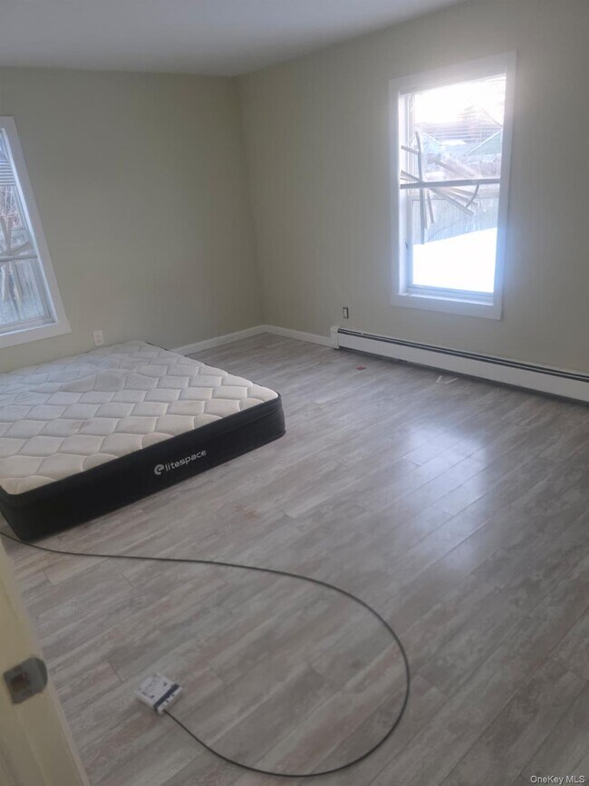 Building Photo - 48 Waverly Ave