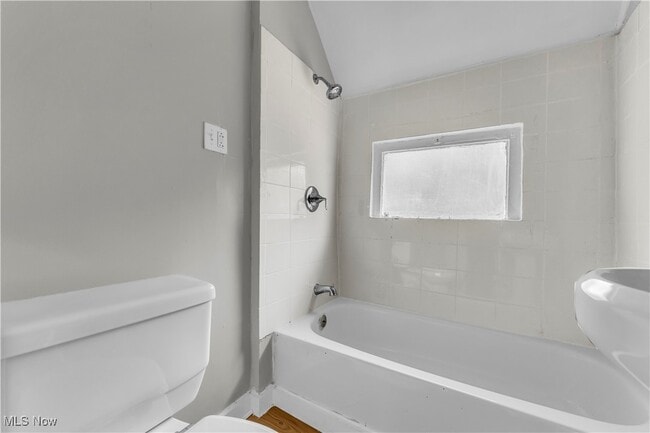Building Photo - 3153 W 88th St