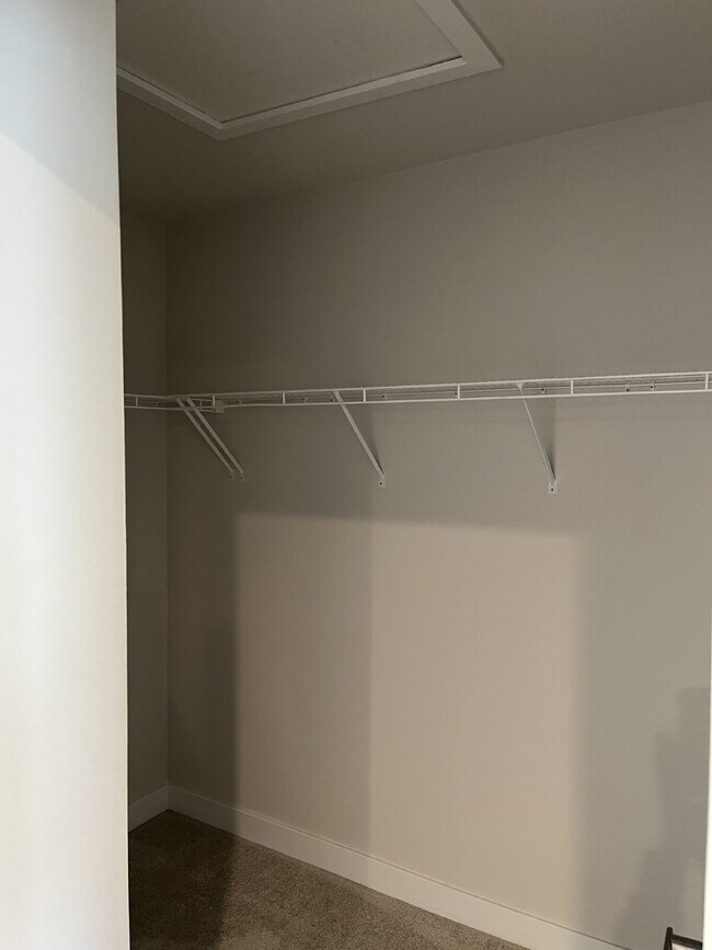 Building Photo - "Charming 3-Bedroom Townhouse with 2.5 Baths on Riverbrook Drive – Your Perfect Gallatin Retreat!"