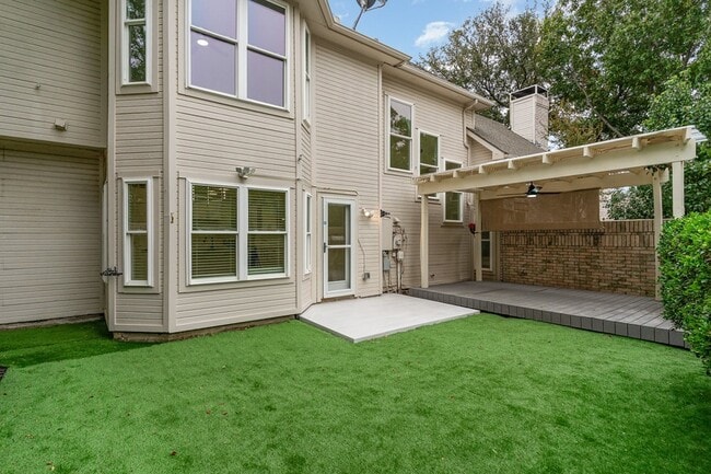 Building Photo - 17732 Windflower Way