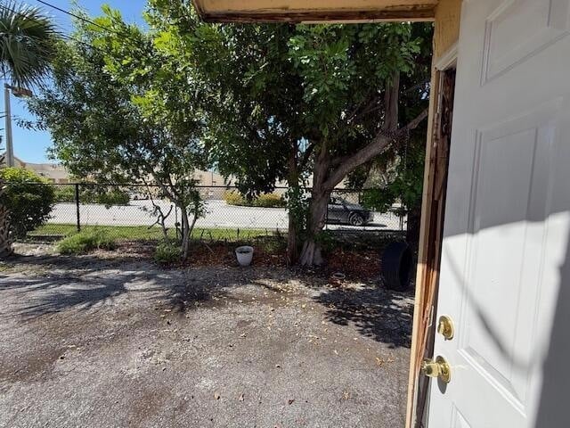 Building Photo - 400 Metcalf Ct