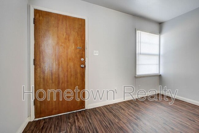 Building Photo - 432 Babb Dr