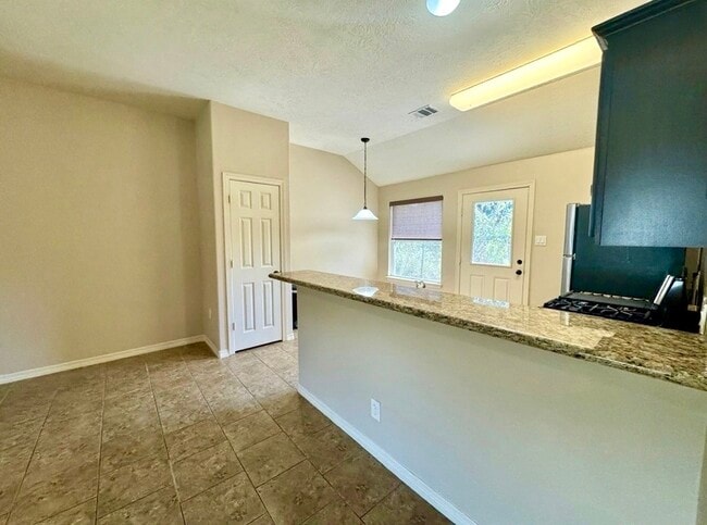 Building Photo - 114 Shayan Ct