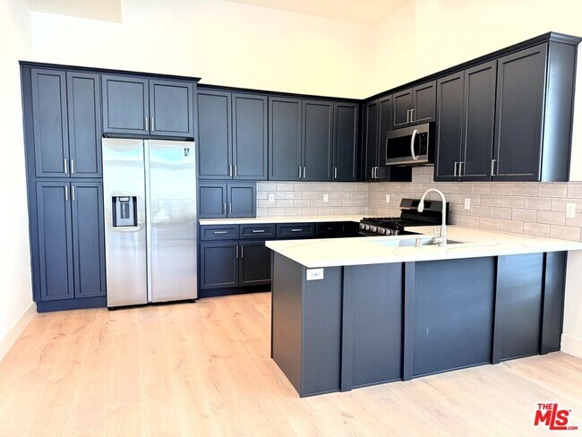 Building Photo - 3414 London St