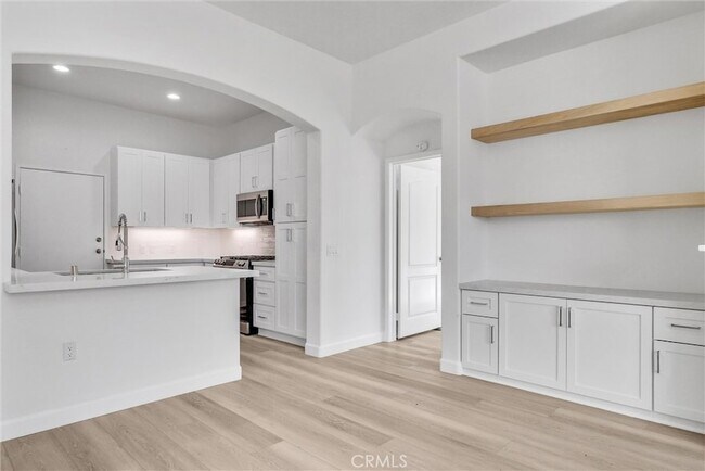 Building Photo - 6 Celano Ct