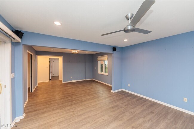 Building Photo - 2500 Deborah Dr