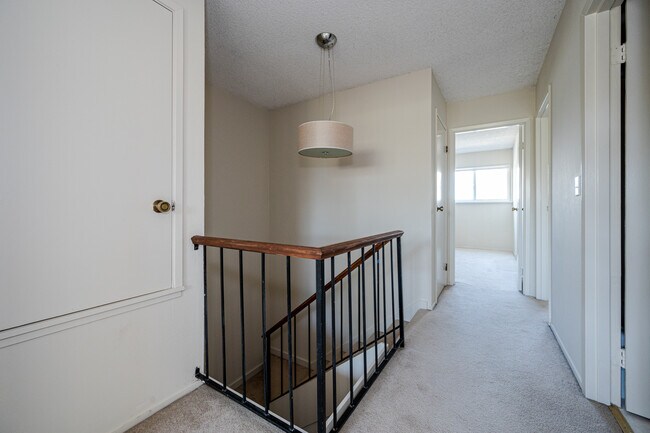 Building Photo - 1034 Shoal Dr