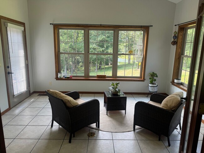 Building Photo - 2529 Bass Dr