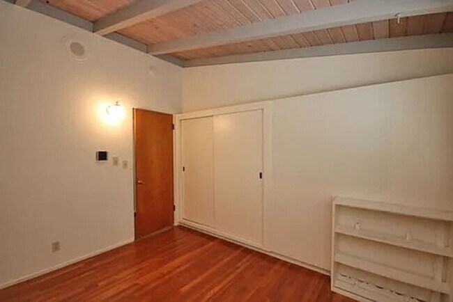 Building Photo - Beautiful 3 bed In Los Angeles