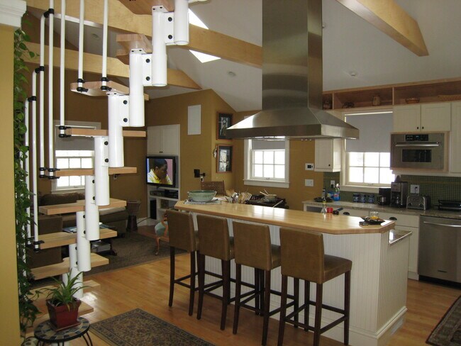 Building Photo - 19 Wendell St