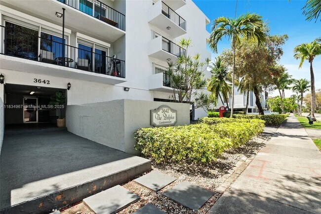 Primary Photo - $2,300 3642 NE 171st st #506