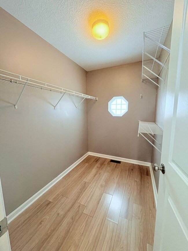 Building Photo - Charming 3 beds 2.5 bath in Blacklick!