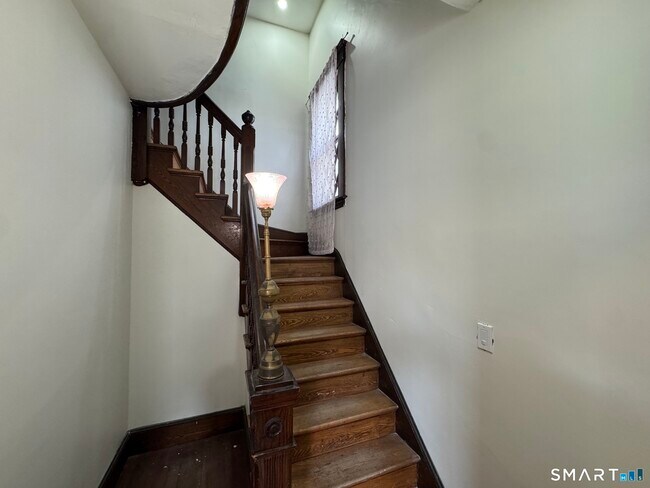 Building Photo - 38 Brownell St