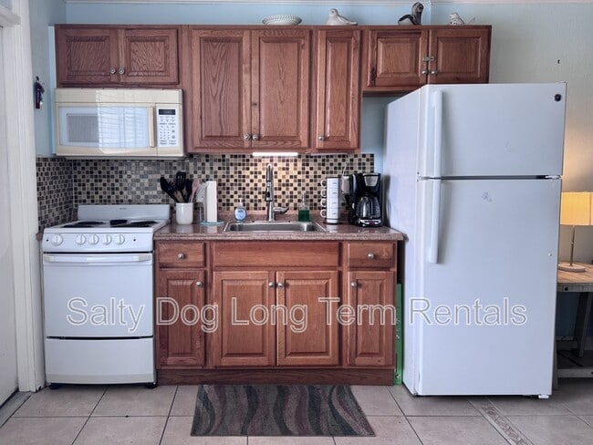 Building Photo - 935 S Atlantic Ave