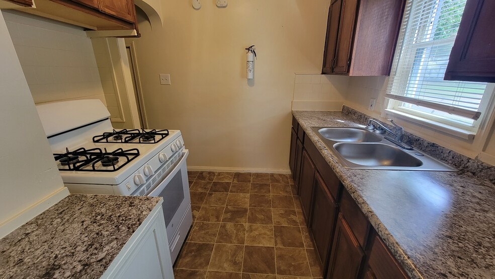 Building Photo - 808 Seward Ave