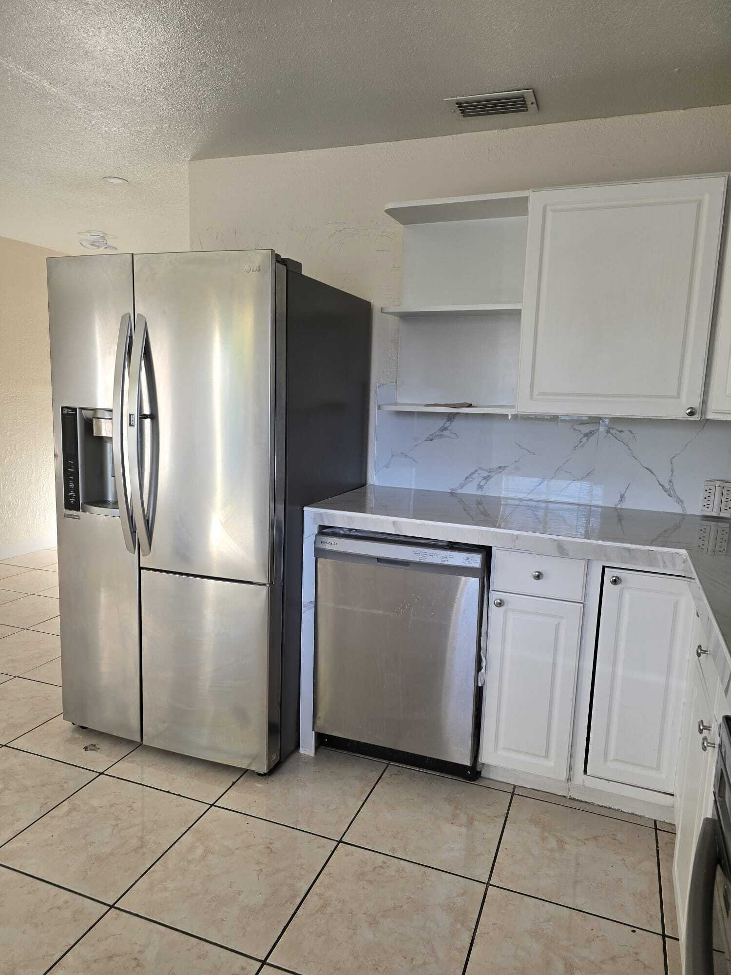 Building Photo - 28021 SW 142nd Ct