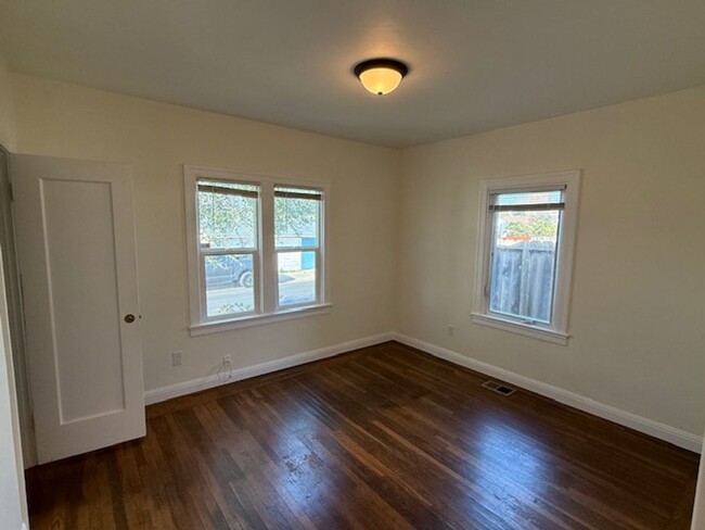 Building Photo - Lovely 3-Bedroom Vallejo Home with 1-Car G...