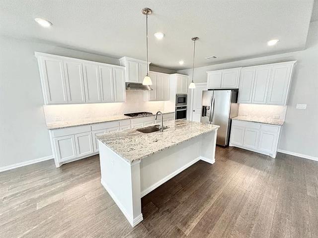 Building Photo - 809 Uplands Dr