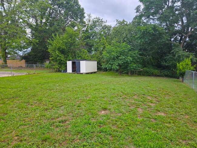 Building Photo - 204 Parkins Mill Rd