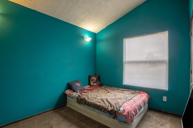 Building Photo - 1980 Buchanan Ave