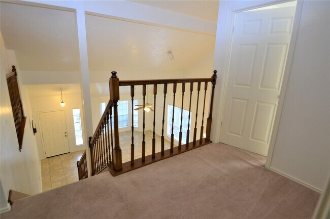 Building Photo - 12410 Meadow Briar Dr