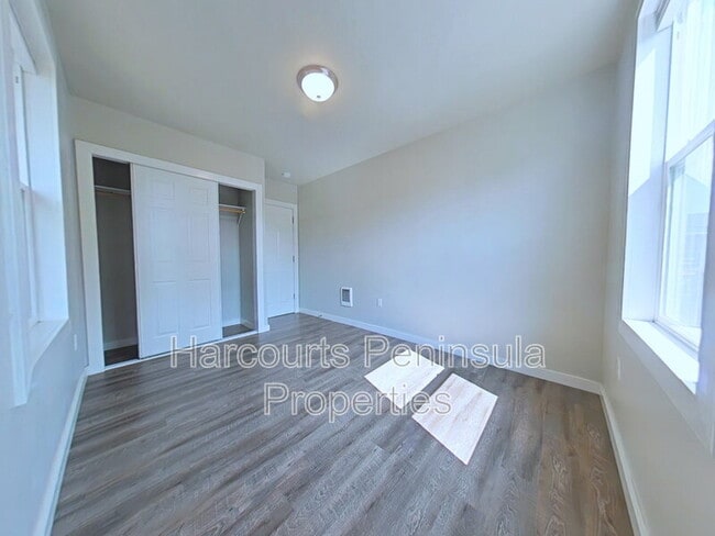 Building Photo - 1223 11th St