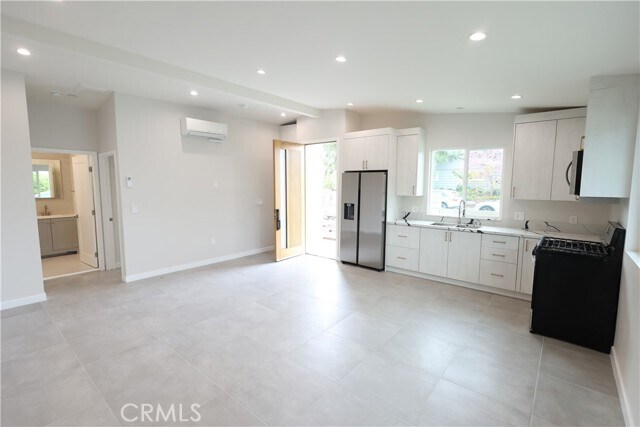 Building Photo - 10348 Mather Ave