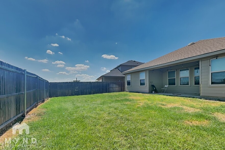 Building Photo - 9100 Zubia Ln