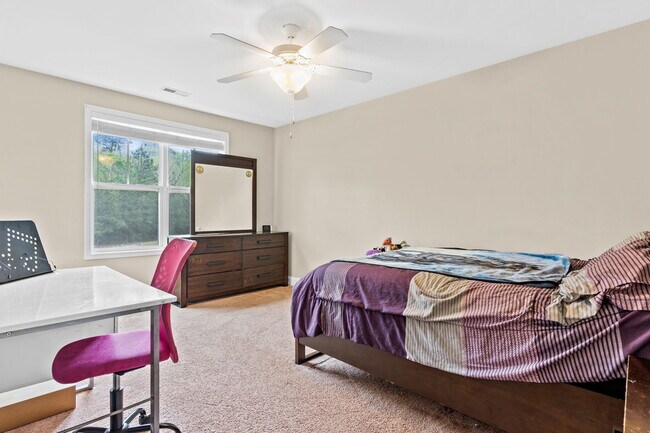 Building Photo - Slater Way