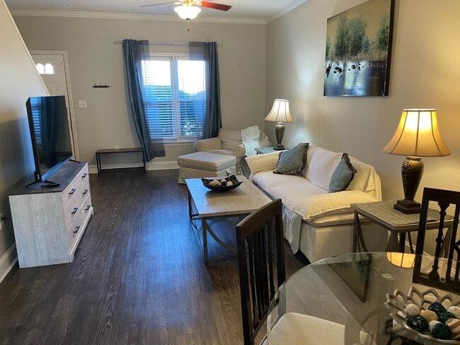 Building Photo - 385 Old Epps Bridge Rd