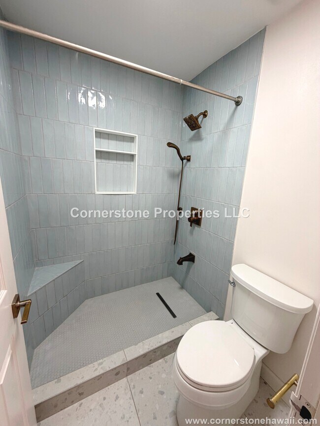Building Photo - 98-1453-1453 Kaahumanu St