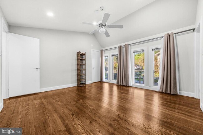 Building Photo - 9416 Holbrook Ln