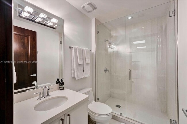 Building Photo - 17749 Collins Ave