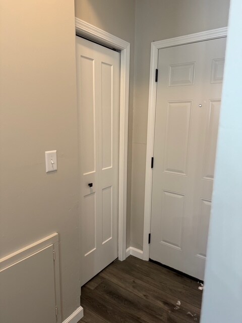 Building Photo - 2 Bedroom 2 Bath