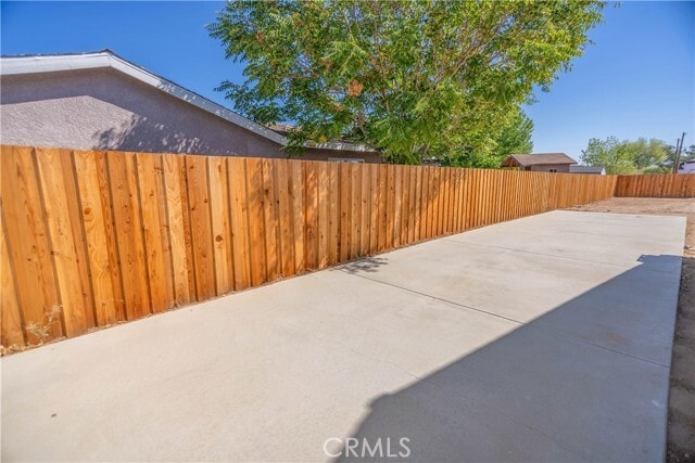 Building Photo - 7795 Oakwood Ave