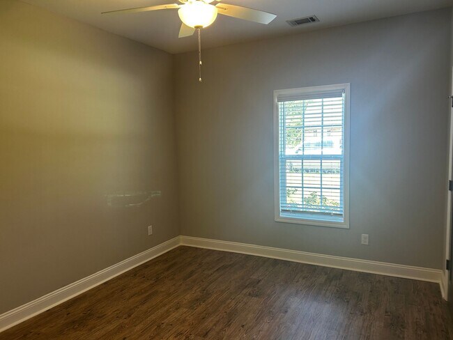 Building Photo - Beautiful duplex in Valdosta, Ga!