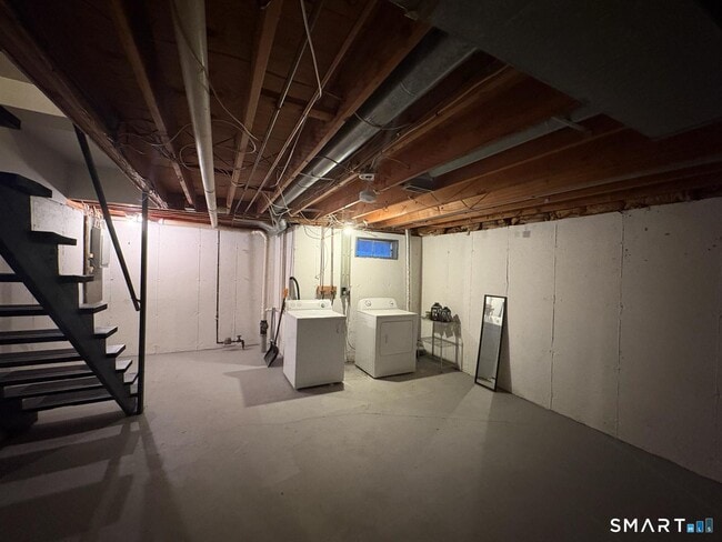 Building Photo - 11 Park Rd