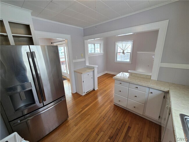 Building Photo - 232 Nichols Ave