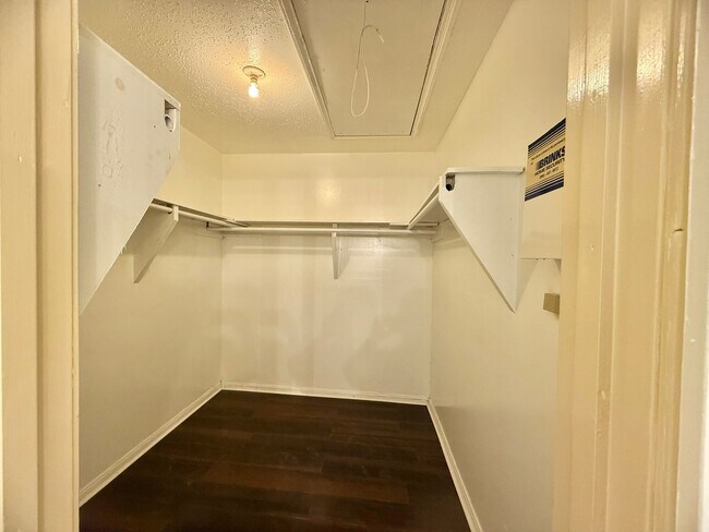 Building Photo - 3527 Rosedale St