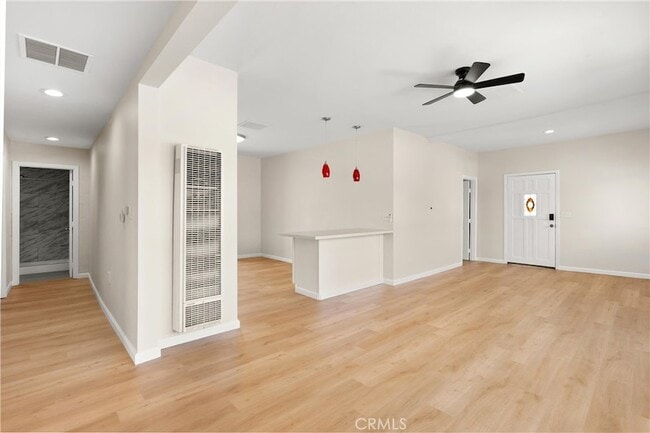 Building Photo - 421 W Sun Ave