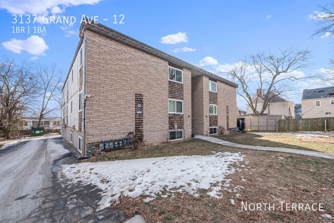 Primary Photo - 3137 Grand Ave