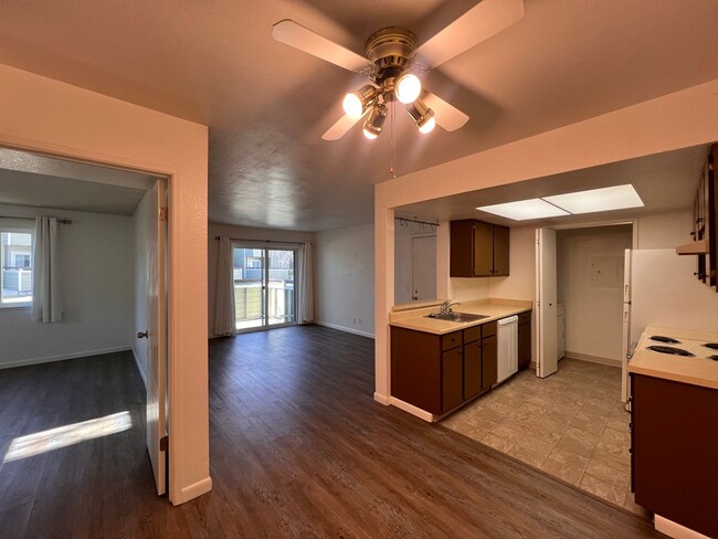 Building Photo - Cute 1 bedroom Reno apartment!