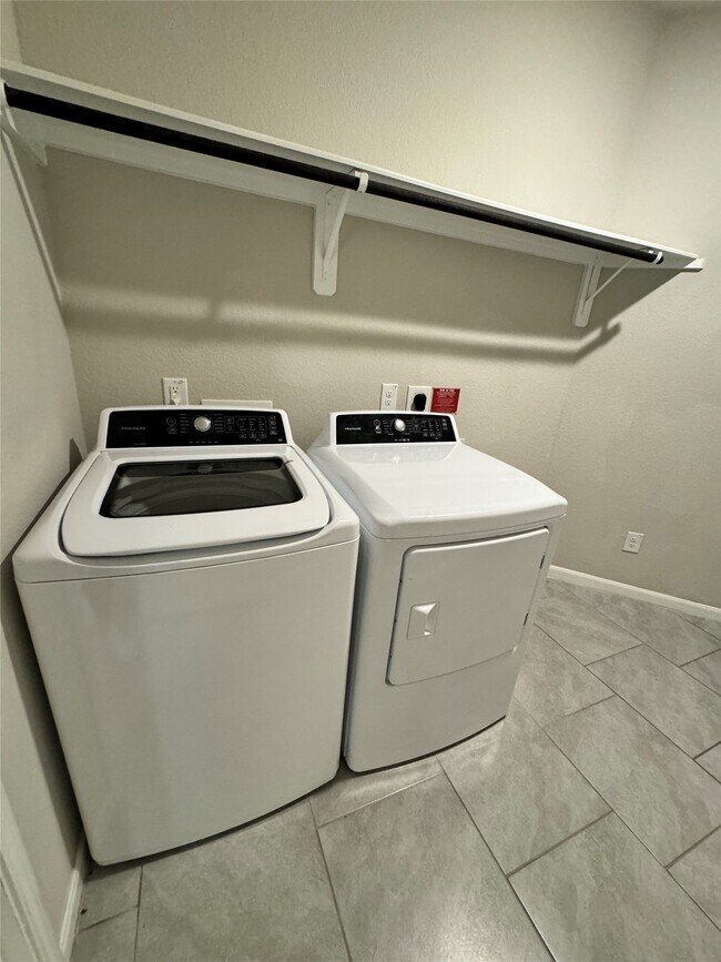 Building Photo - 3207 Francisco Bay Pl