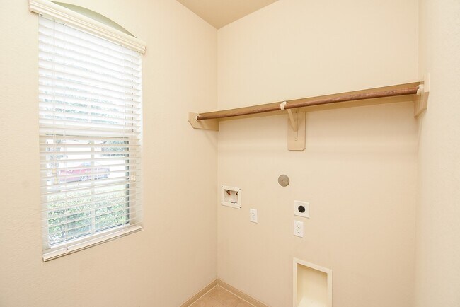Building Photo - 2106 Harmon Crest Ct