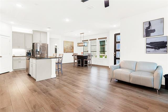 Building Photo - 7717 Reis Ln