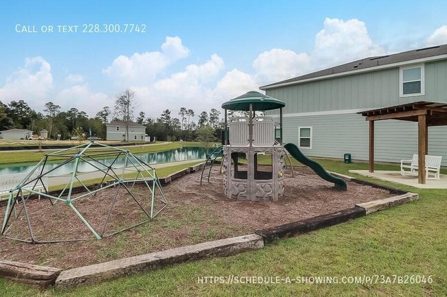 Building Photo - 12281 Sinclair Dr