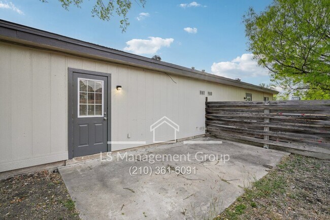 Building Photo - 6604 Cherryleaf St